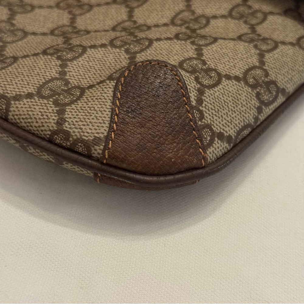 Vintage Gucci Clutch - Picture 10 of 12